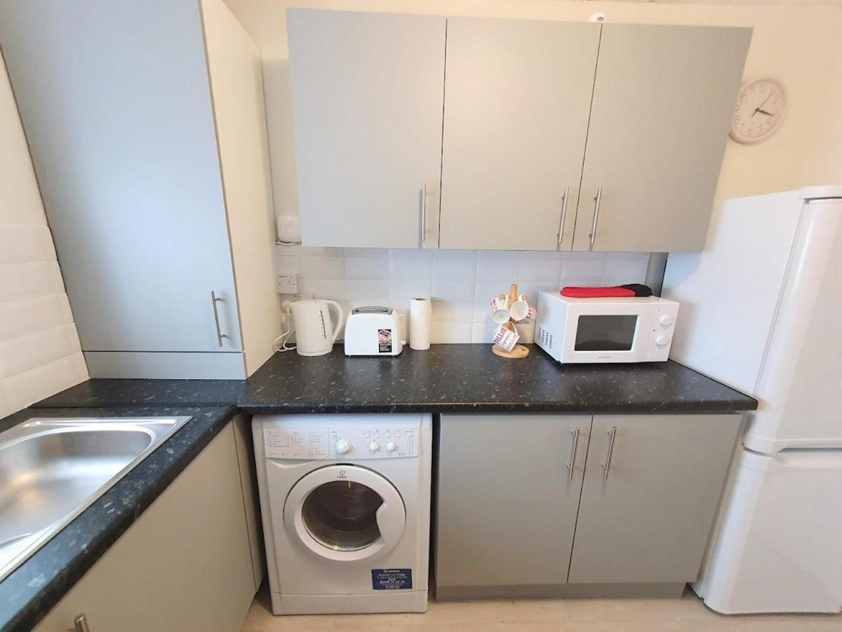 Wentworth Apartment With 2 Bedrooms, Superfast Wi-Fi And Parking Ситингбърн Екстериор снимка